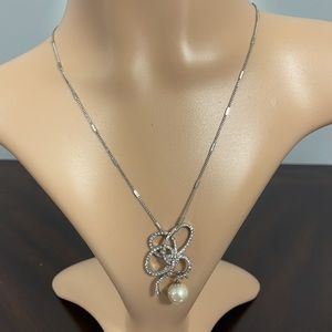 Pearl/Diamond chain pendant necklace